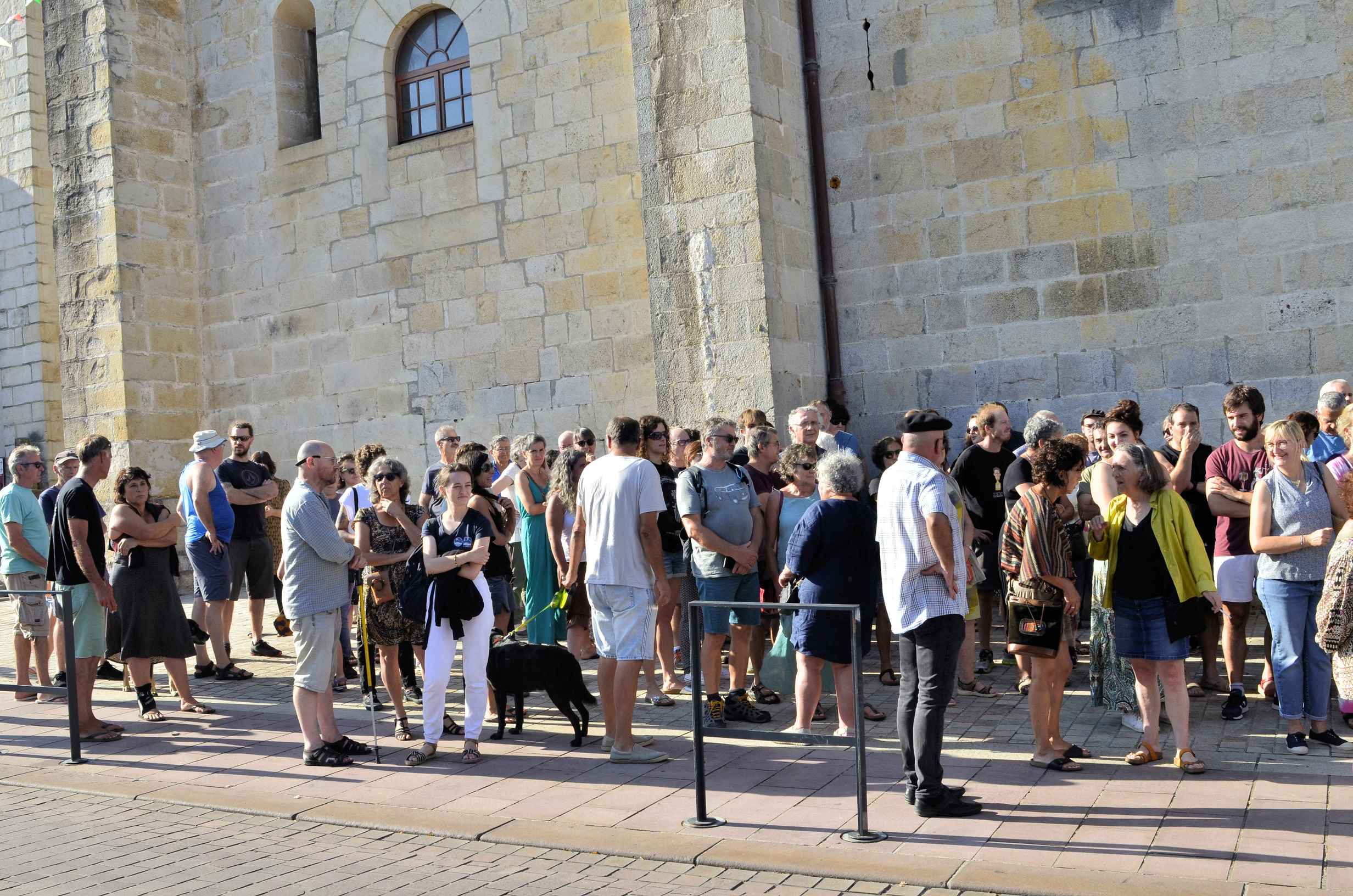 <br />
<b>Notice</b>:  Undefined variable: titre in <b>/var/www/vhosts/bidasoa-etorkinekin.org/httpdocs/views/urrugne.view.php</b> on line <b>28</b><br />
